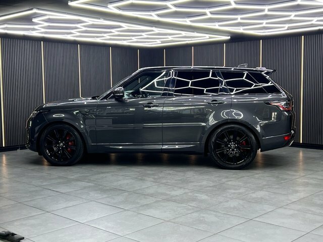 Land Rover Range Rover Sport Hse Dynamic Black Red #4