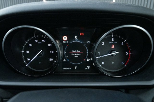 Land Rover Discovery 3 .0 Discovery Hse Black #26