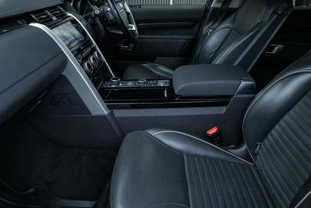 Land Rover Discovery 3 .0 Discovery Hse Black #33