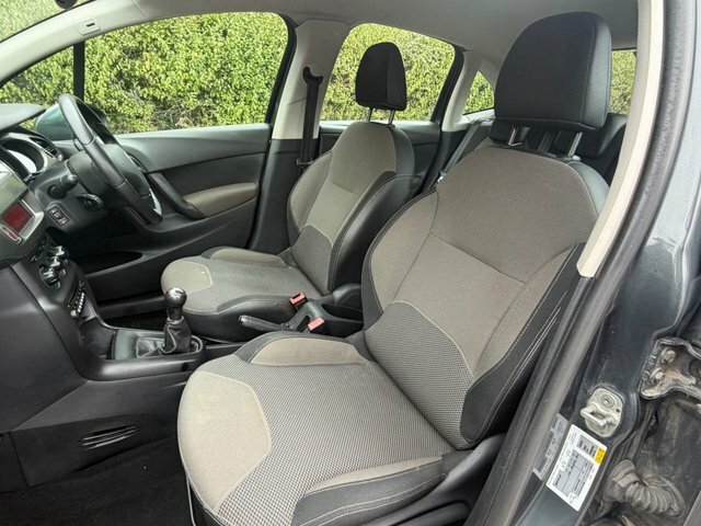 Citroen C3 1.4 Hdi Vtr Hatchback Euro 5 7 Red #15