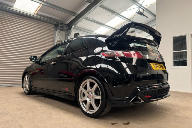 Honda Civic 2.0 I-vtec Type R Gt Hatchback Black #6