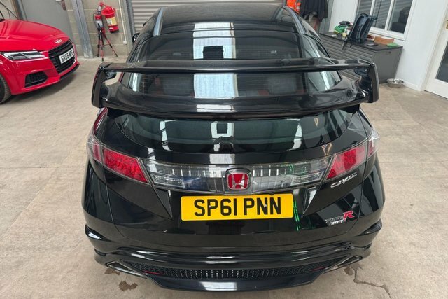 Honda Civic 2.0 I-vtec Type R Gt Hatchback Black #3