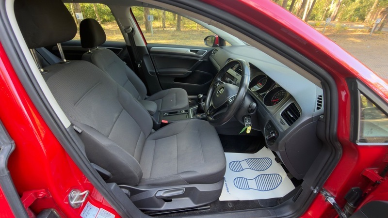 Volkswagen Golf Match Tdi Bluemotion Technology Red #4