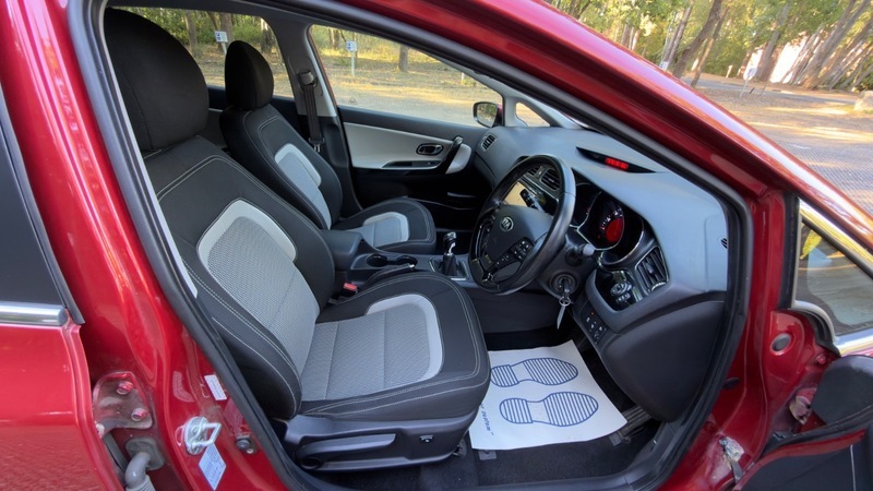 Kia Ceed Crdi 3 Ecodynamics AV62JXJ Red #4