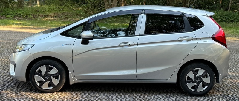 Honda Fit 1.5 Hybrid Silver #11