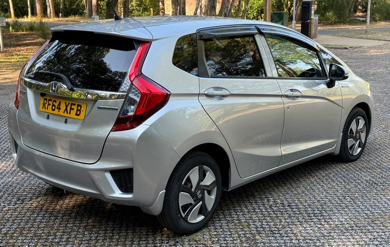 Honda Fit 1.5 Hybrid Silver #8