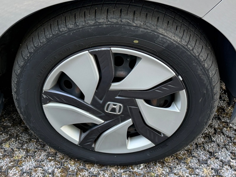 Honda Fit 1.5 Hybrid Silver #15