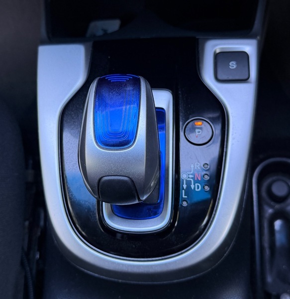 Honda Fit 1.5 Hybrid Silver #35