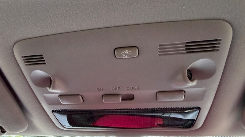Toyota Avensis Hatchback Silver #41