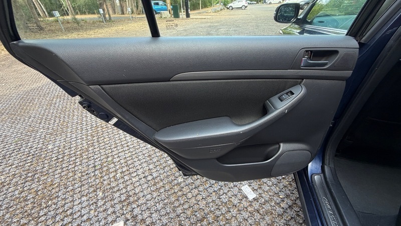 Toyota Avensis Hatchback Silver #23