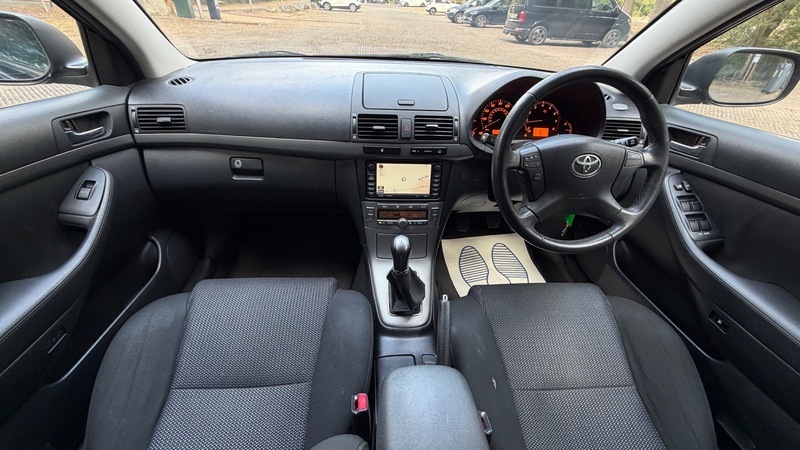 Toyota Avensis Vvt-i Tr Tourer Blue #4