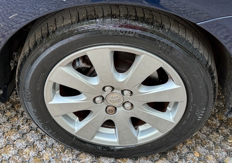Toyota Avensis Hatchback Silver #27