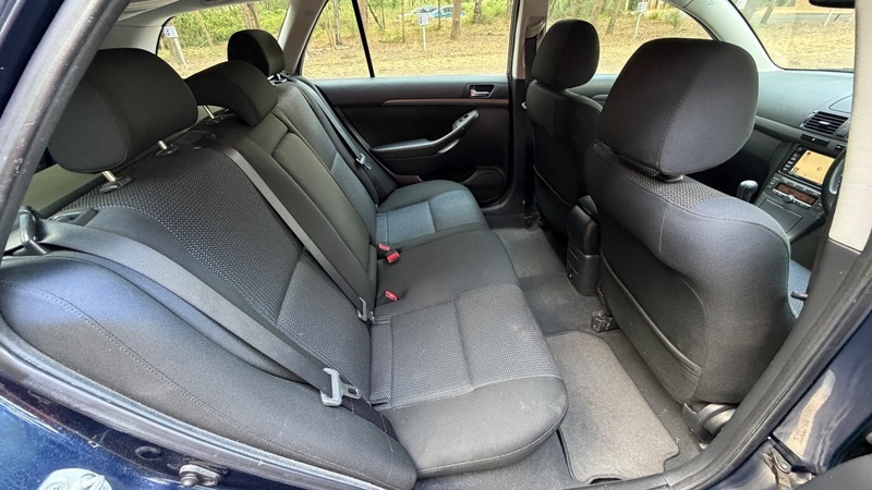 Toyota Avensis Vvt-i Tr Tourer Blue #6