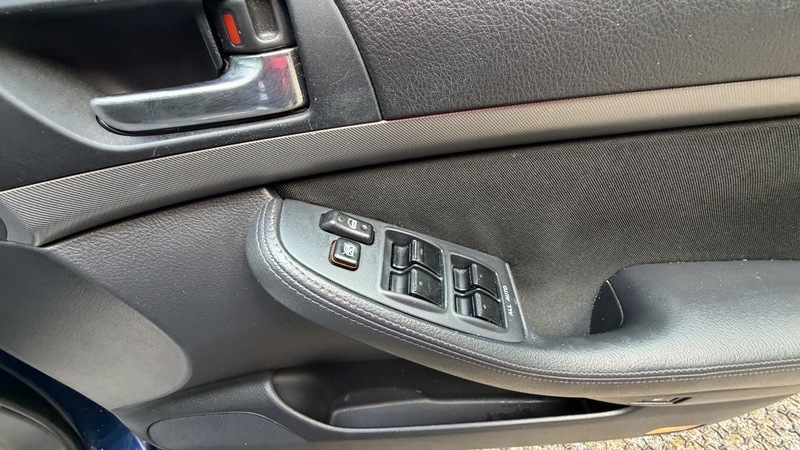 Toyota Avensis Hatchback Silver #18