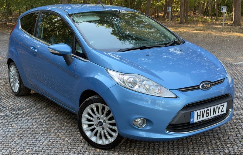 Ford Fiesta Titanium Blue