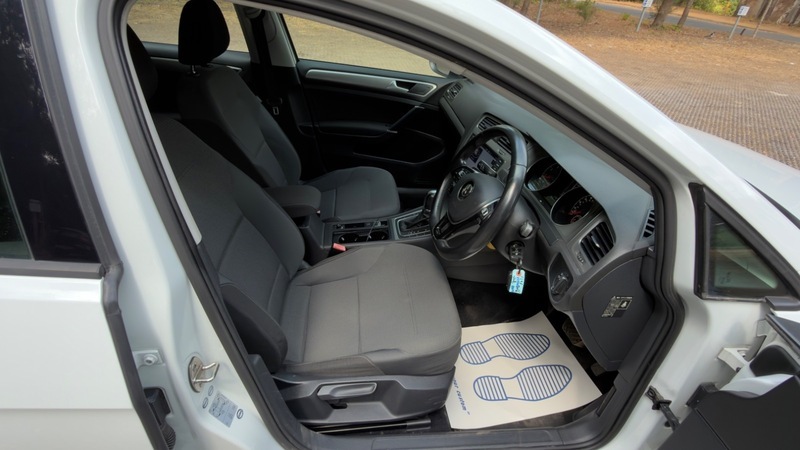 Volkswagen Golf Hatchback White #4