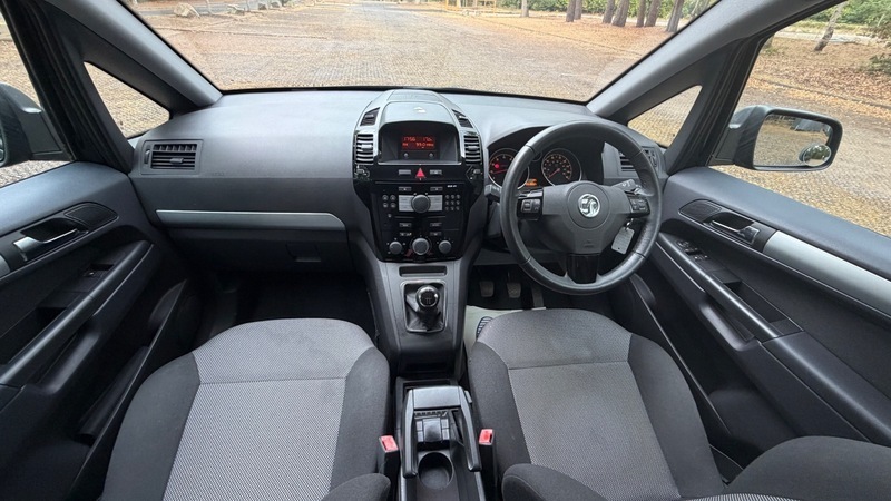 Vauxhall Zafira Exclusiv NV63BTO Black #3