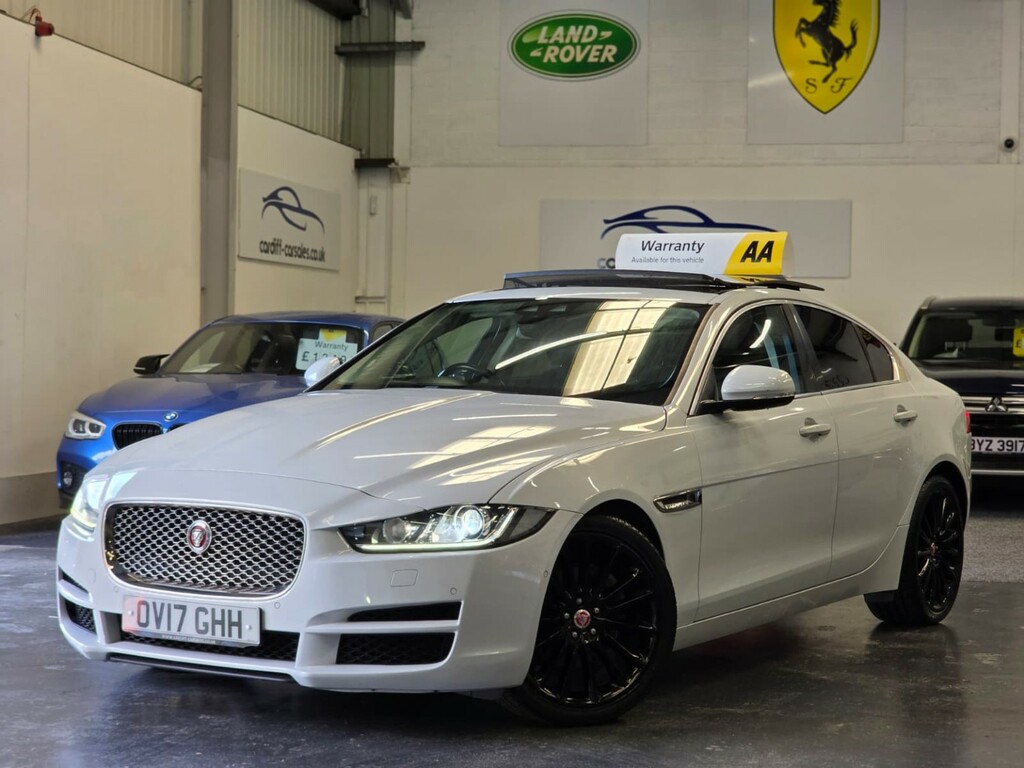 Jaguar XE 2.0 D Portfolio White #4