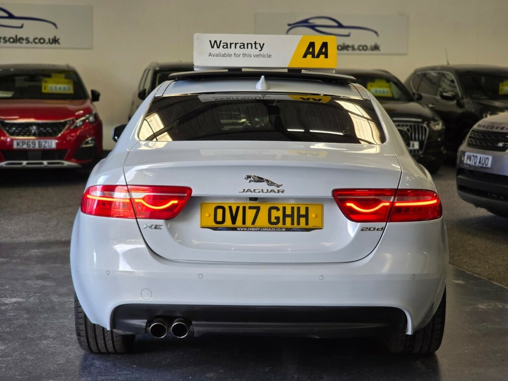 Jaguar XE 2.0 D Portfolio White #6