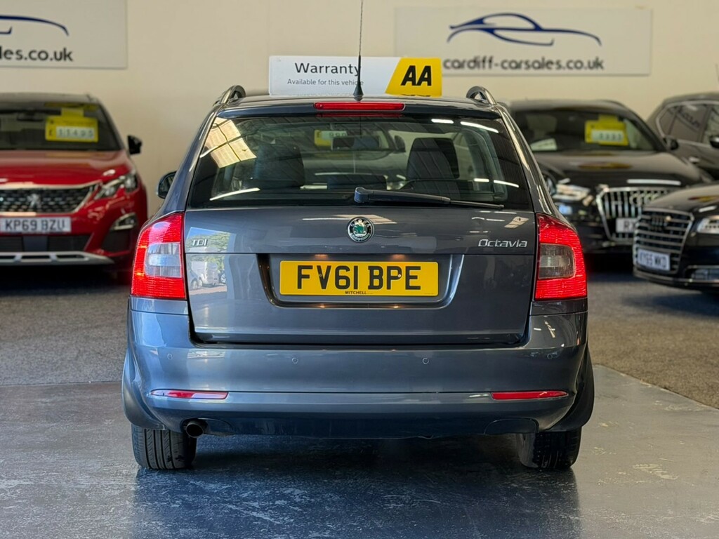 Skoda Octavia 1.6 Tdi Elegance Grey #2