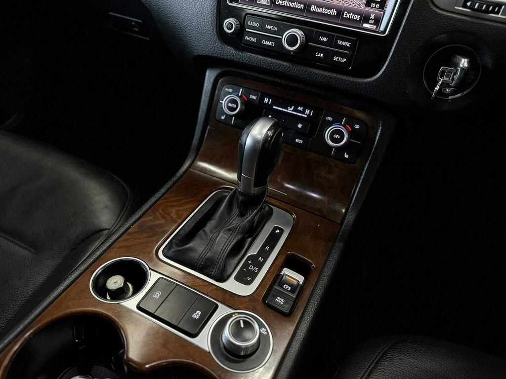 Volkswagen Touareg 3.0 Tdi V6 Bluemotion Tech Se Black #6