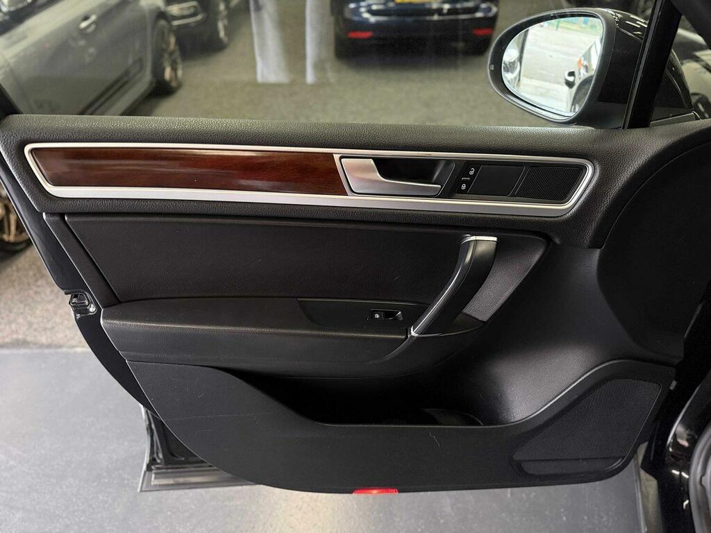 Volkswagen Touareg 3L R-line White #15