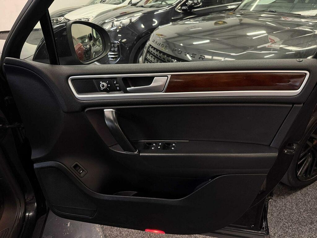 Volkswagen Touareg 3L R-line White #13