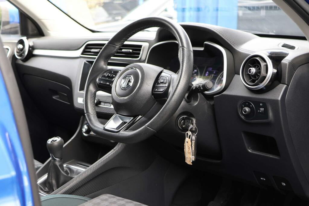 MG ZS Excite Blue #4