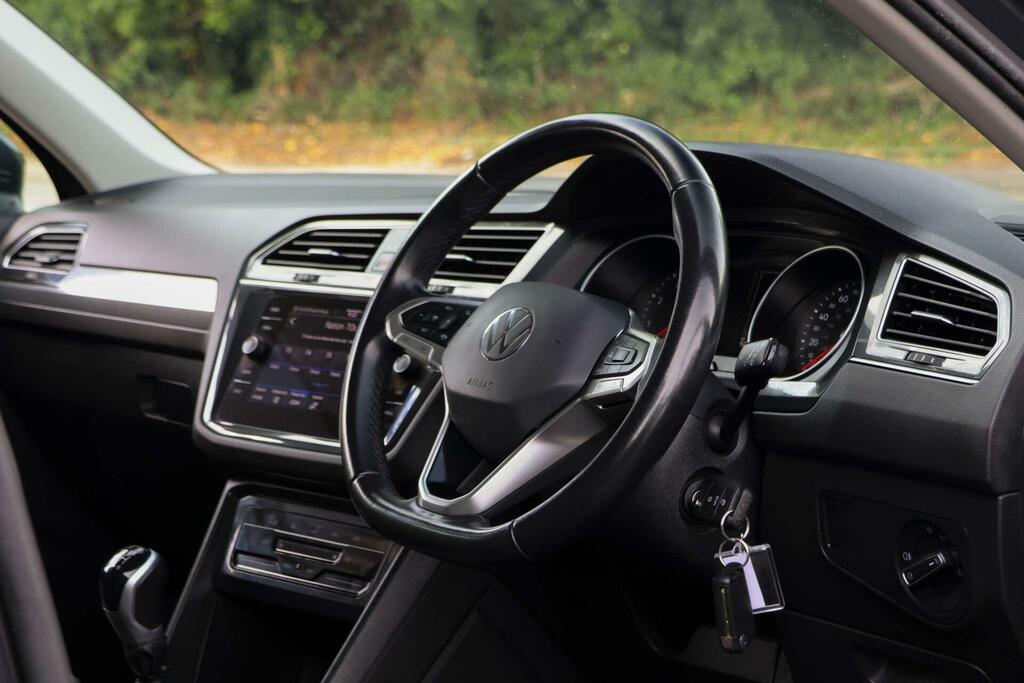 Volkswagen Tiguan Life Grey #6
