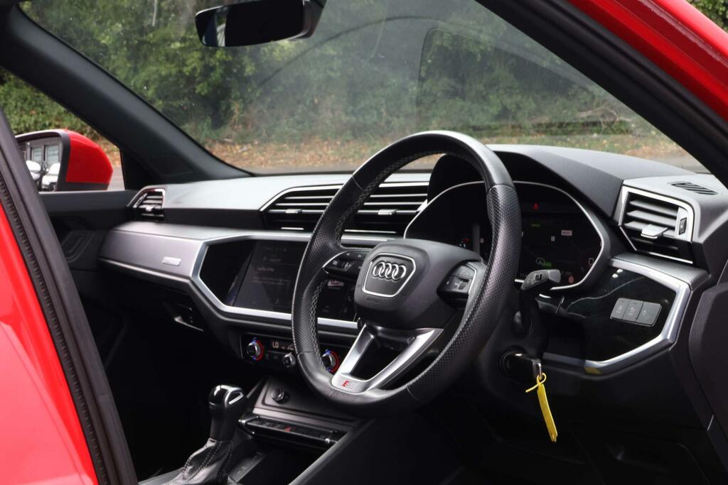 Audi Q3 S Line Red #6