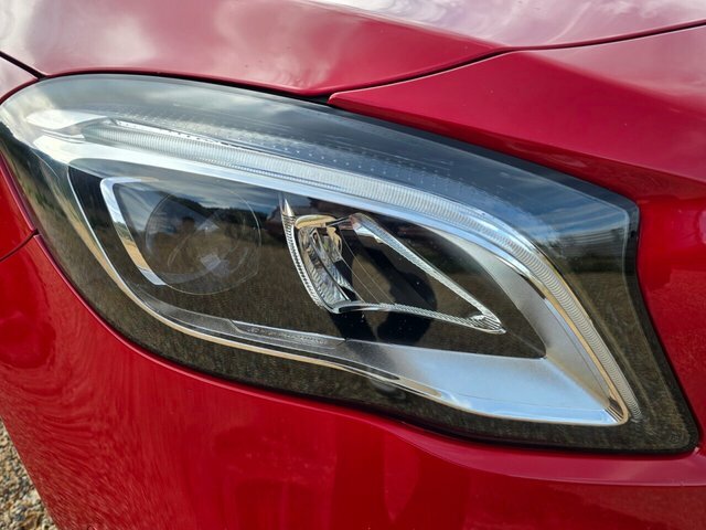 Mercedes-Benz GLA Class Gla250 Amg Line Premium Red #5