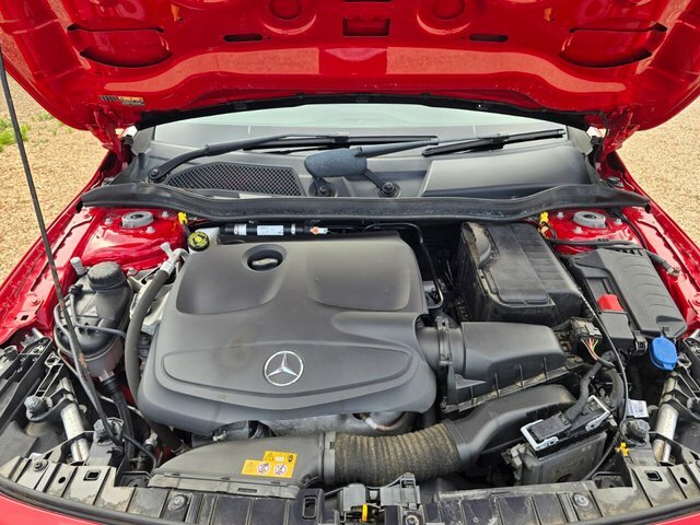 Mercedes-Benz GLA Class 1.6 Gla200 Sport Executive 7G-dct Euro 6 Ss 5 Black #28