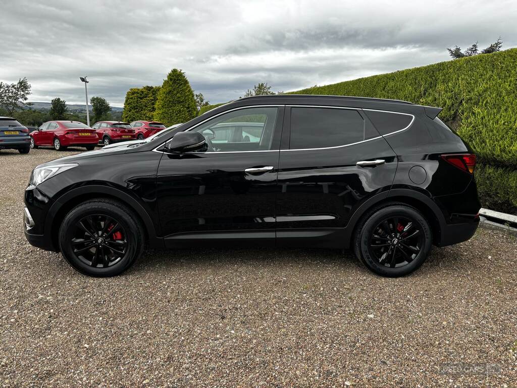 Hyundai Santa Fe 2.2 Crdi Blue Drive Premium 5 Seats Black #2