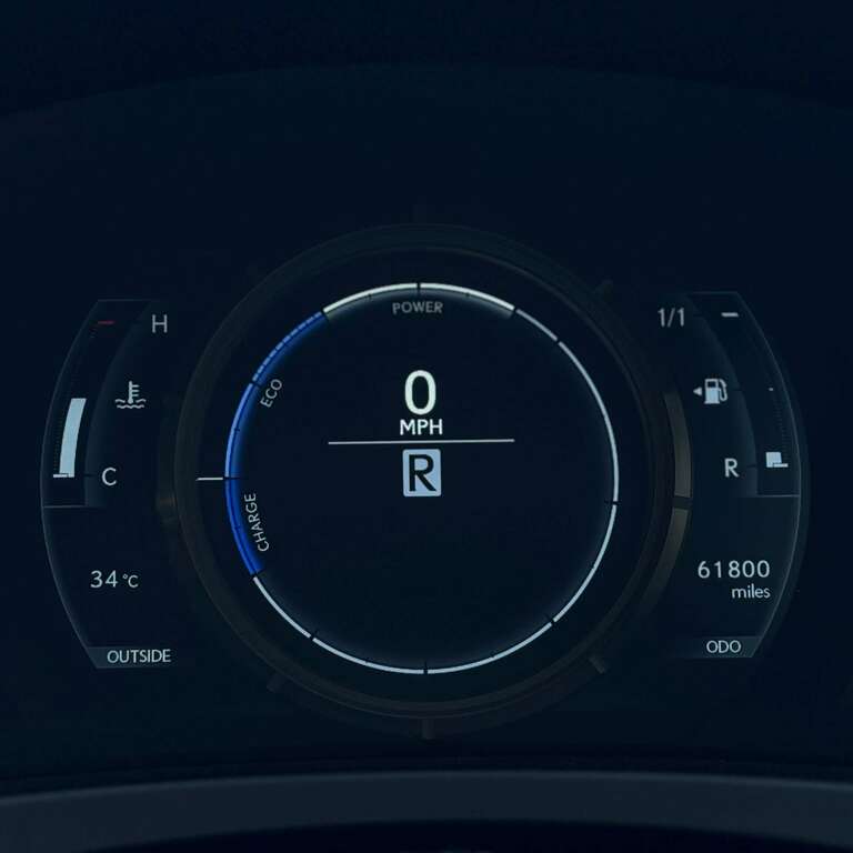 Lexus IS 300 2.5 F Sport Saloon Hybrid E-cvt Eur #19