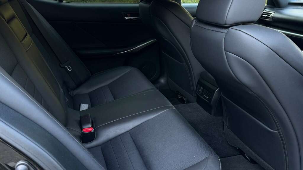 Lexus IS 300 2.5 F Sport Saloon Hybrid E-cvt Eur #7