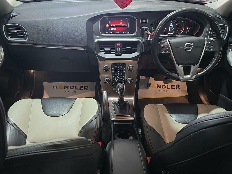 Volvo V40 Cross Country 1.5 T3 Pro Euro 6 S S #2