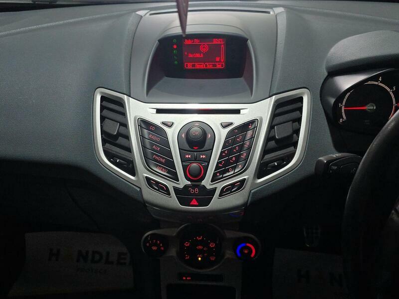 Ford Fiesta 1.25 Zetec Euro 5 White #18
