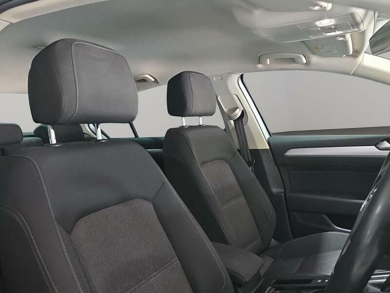 Volkswagen Passat 2.0 Tdi Se Business 150Ps Estate Silver #13