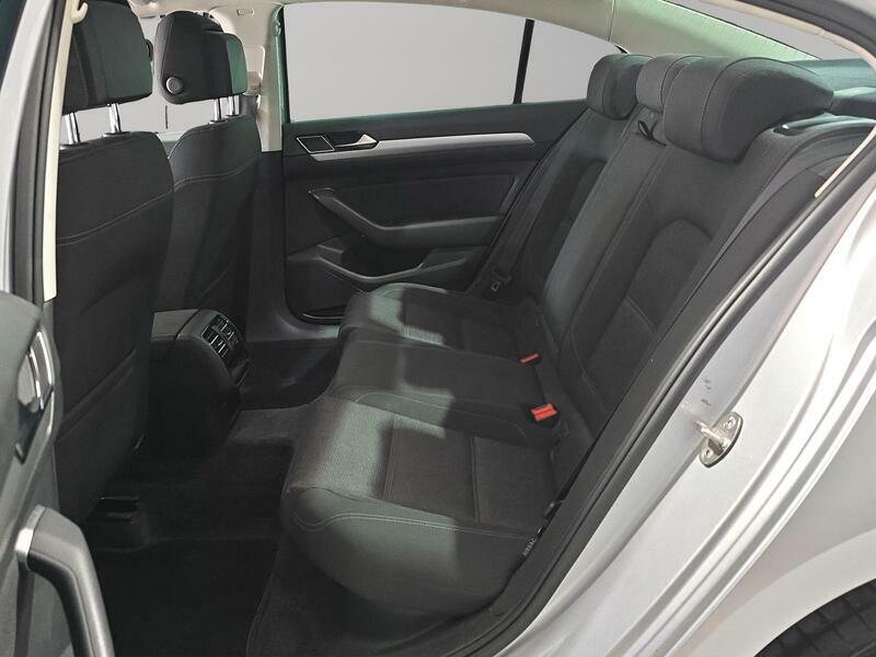 Volkswagen Passat 2.0 Tdi Se Business 150Ps Estate Silver #12