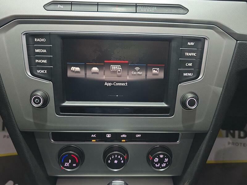 Volkswagen Passat 2.0 Tdi Se Business 150Ps Estate Silver #18