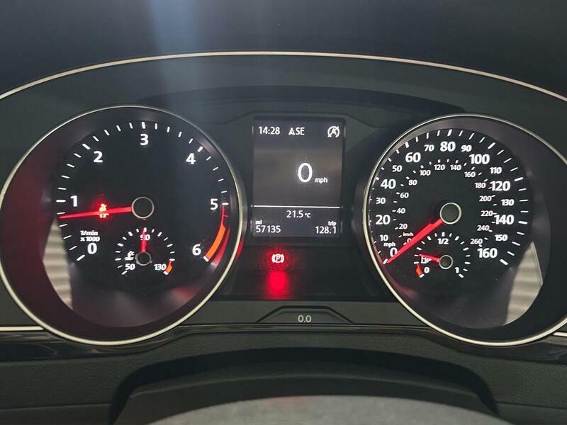 Volkswagen Passat 2.0 Tdi Se Business 150Ps Estate Silver #16