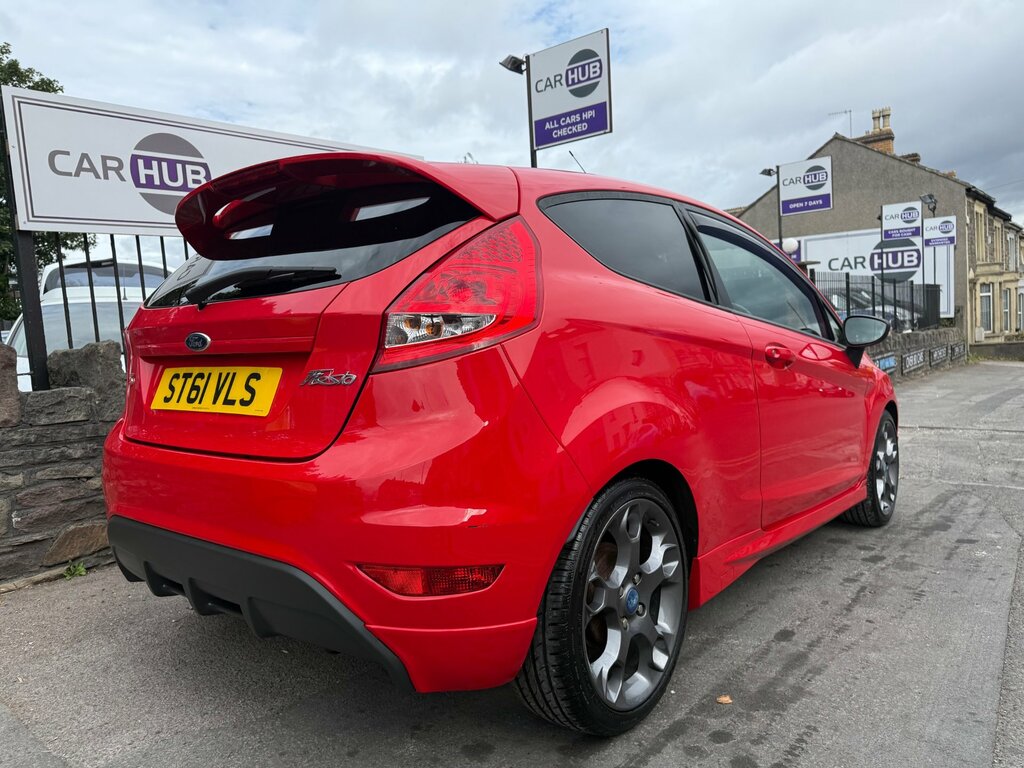 Ford Fiesta 1.6 Zetec S Hatchback 134 Gkm, Red #4