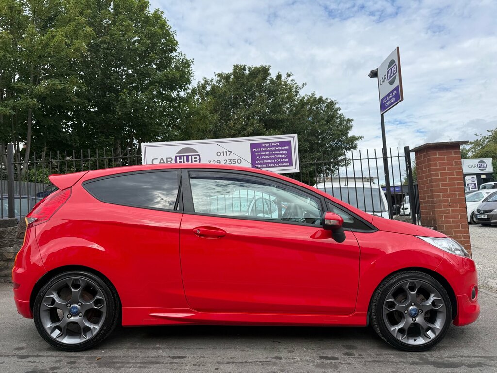 Ford Fiesta 1.6 Zetec S Hatchback 134 Gkm, Red #5