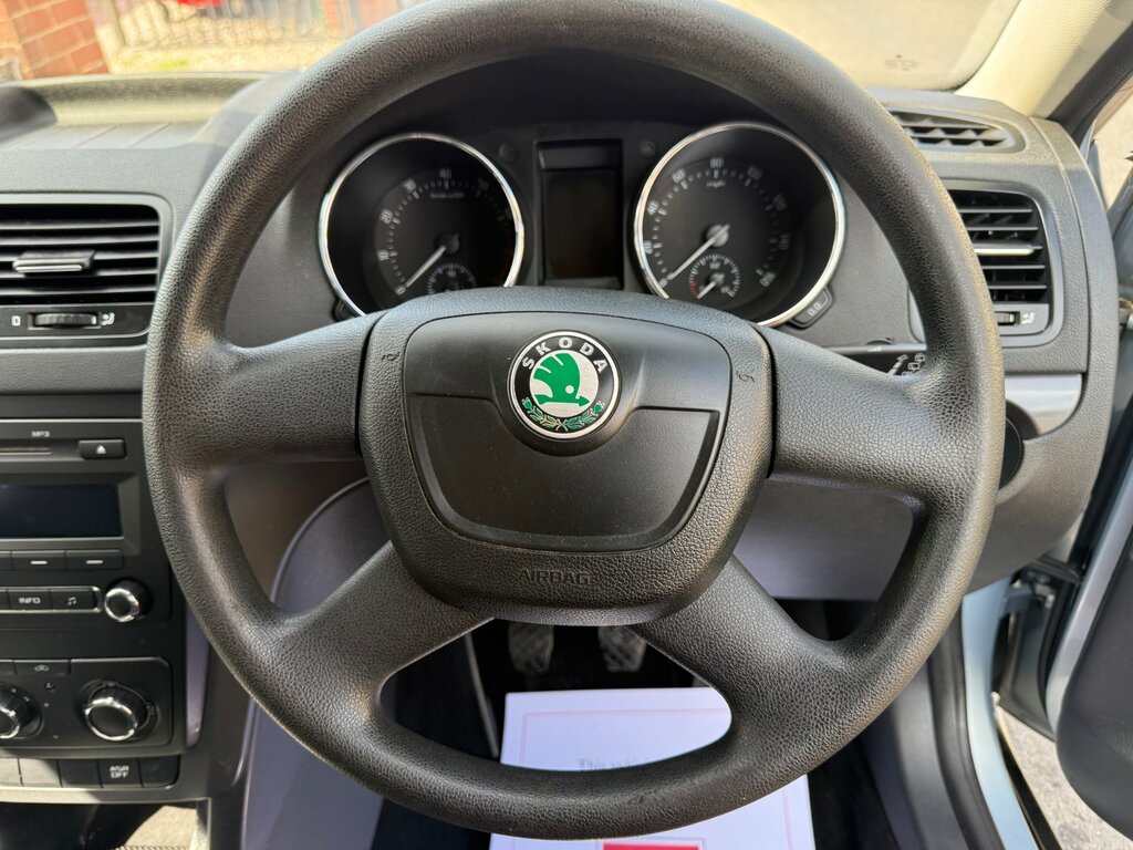 Skoda Yeti Yeti Se Tdi Cr Black #18