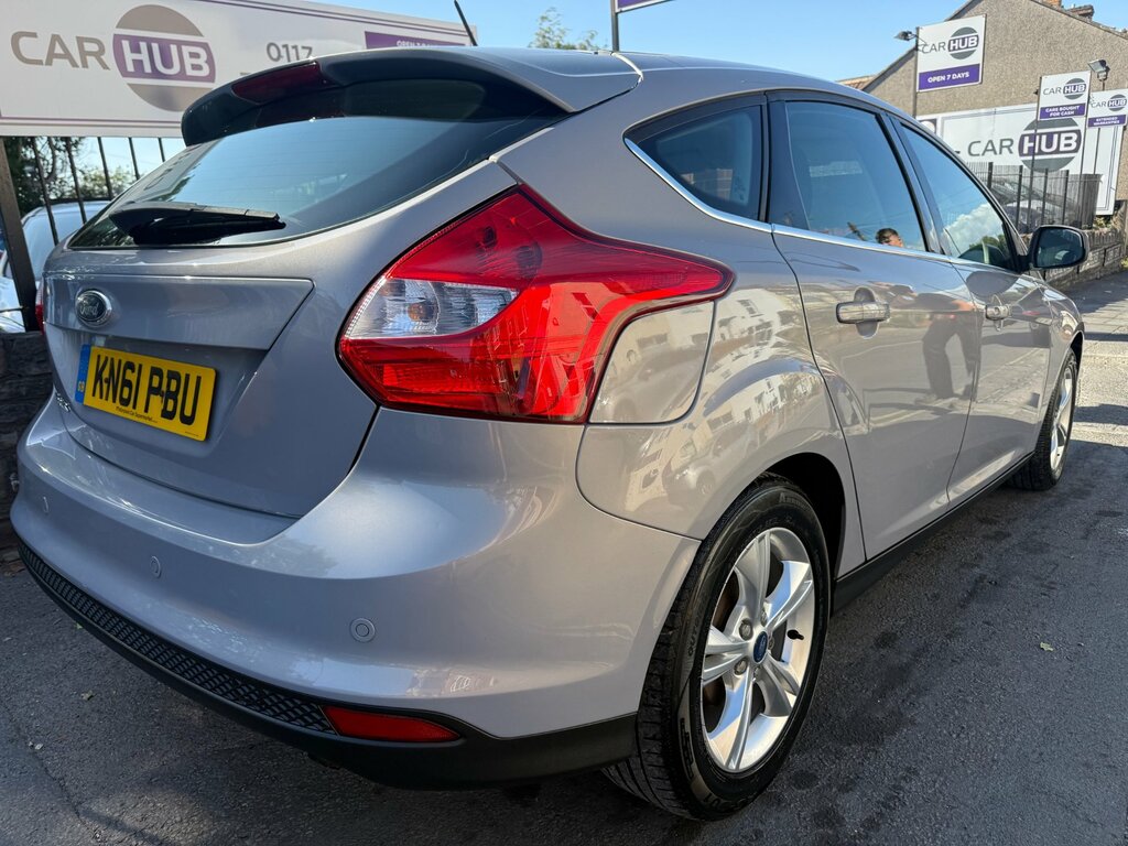 Ford Focus 1.6 Zetec Hatchback Euro 5 125 Silver #5
