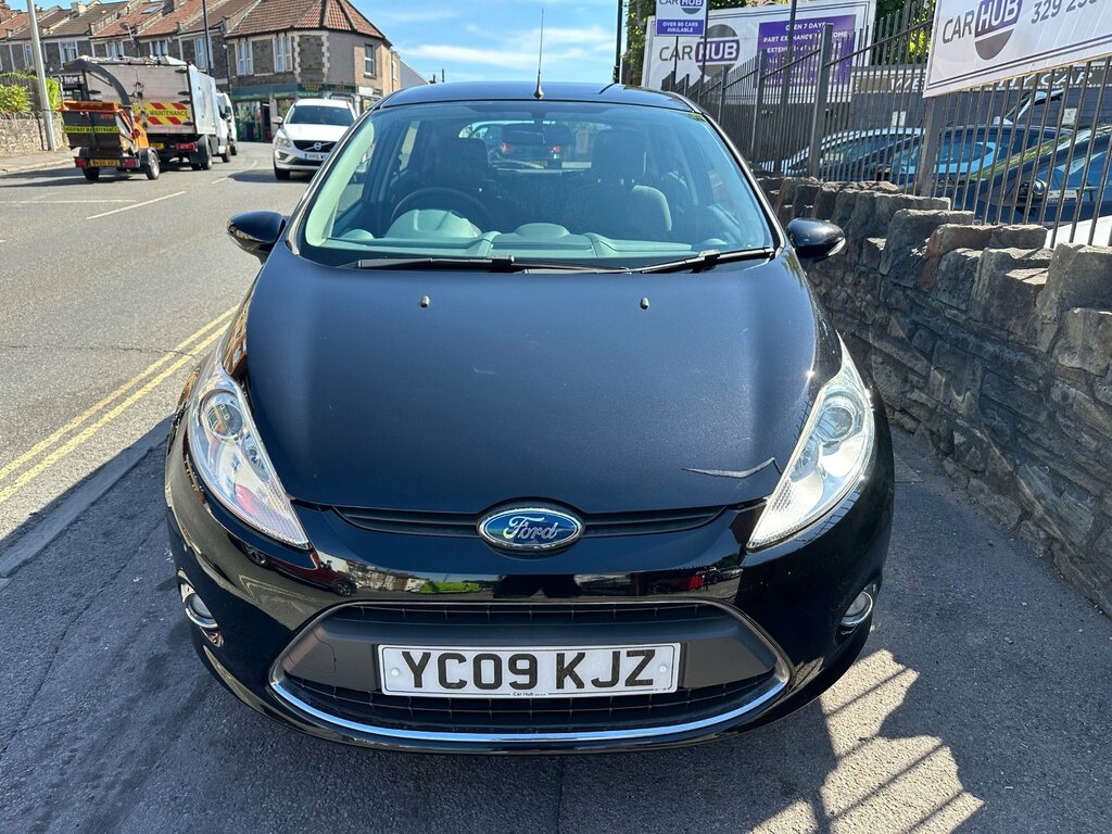 Ford Fiesta 1.25 Zetec Hatchback 133 Gkm, Black #2