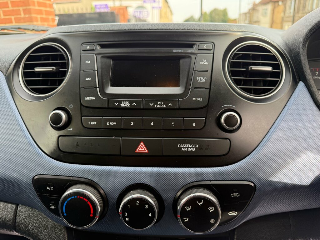 Hyundai I10 1.0 Se Euro 5 Grey #17
