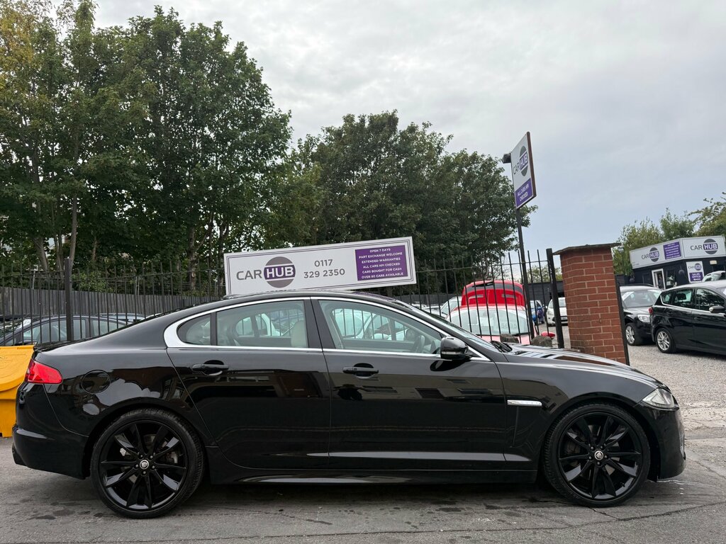 Jaguar XF 3.0D S V6 Portfolio Saloon Euro 5 Black #4
