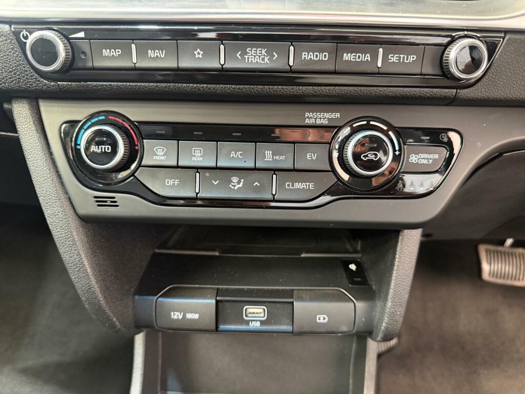 Kia Niro 1.6 Gdi Hybrid 3 Dct - Suv 5 Seats White #23