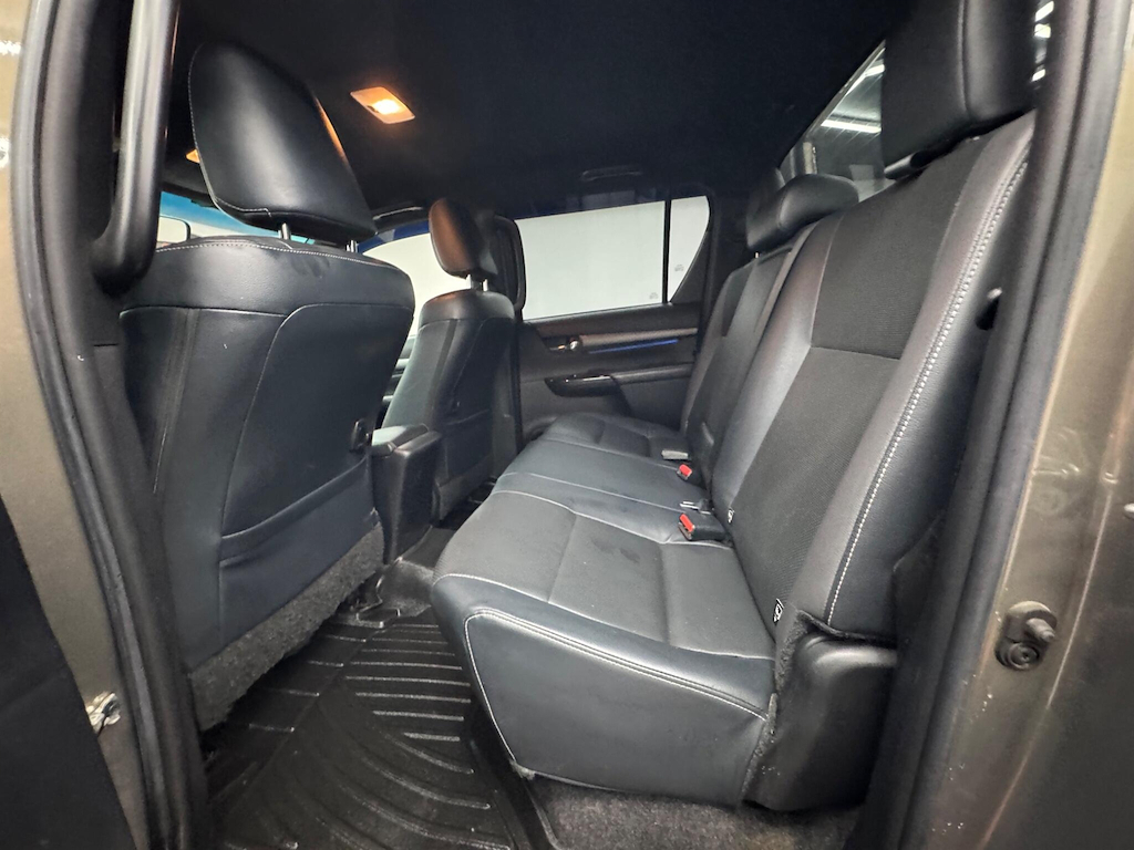 Toyota HILUX 2.4 D-4d Invincible Double Cab Pickup 4Wd Eur White #49